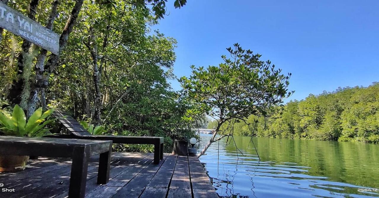 Ta Yai Homestay Ko Kut Экстерьер фото