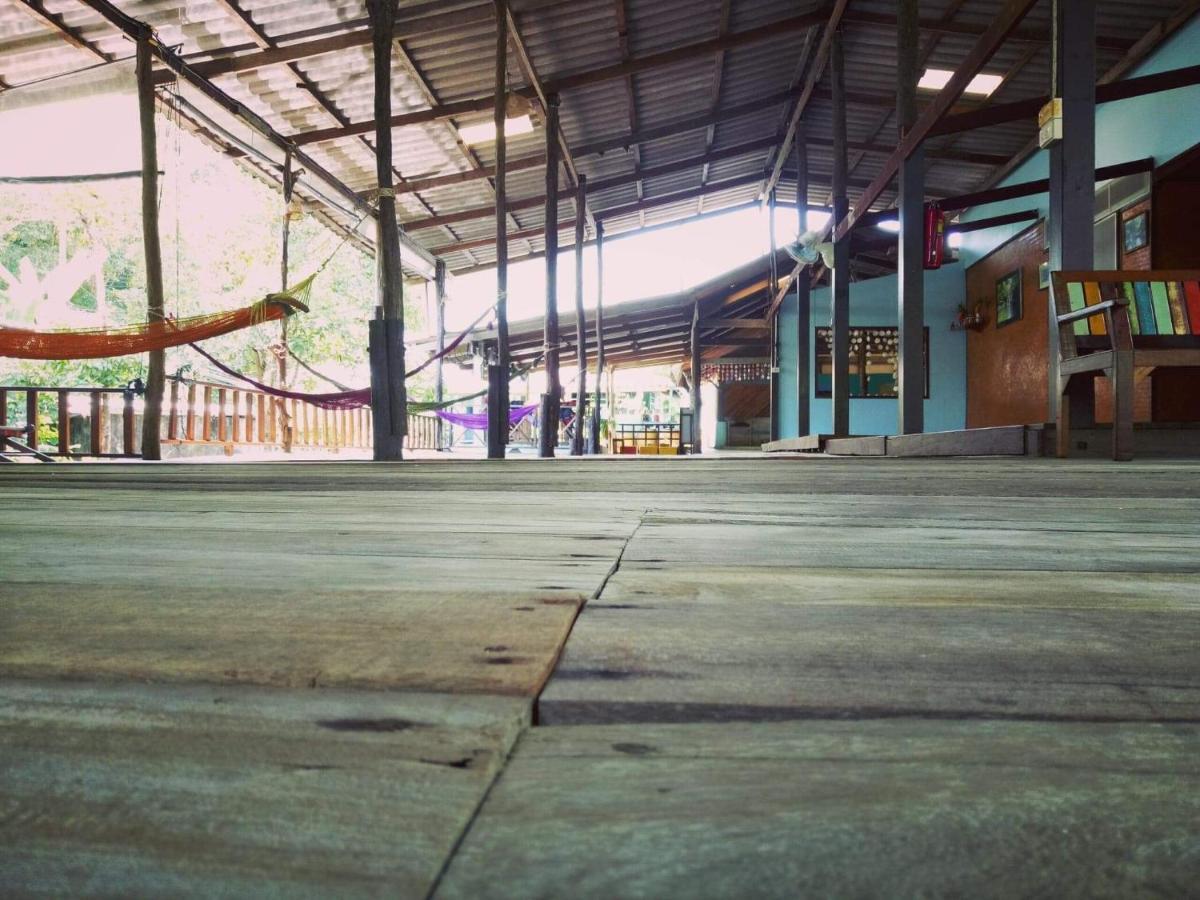 Ta Yai Homestay Ko Kut Экстерьер фото